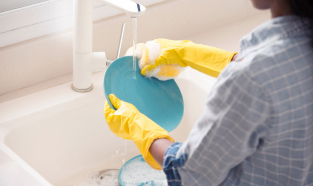 業務用洗剤の手荒れは業務前の準備で防げる